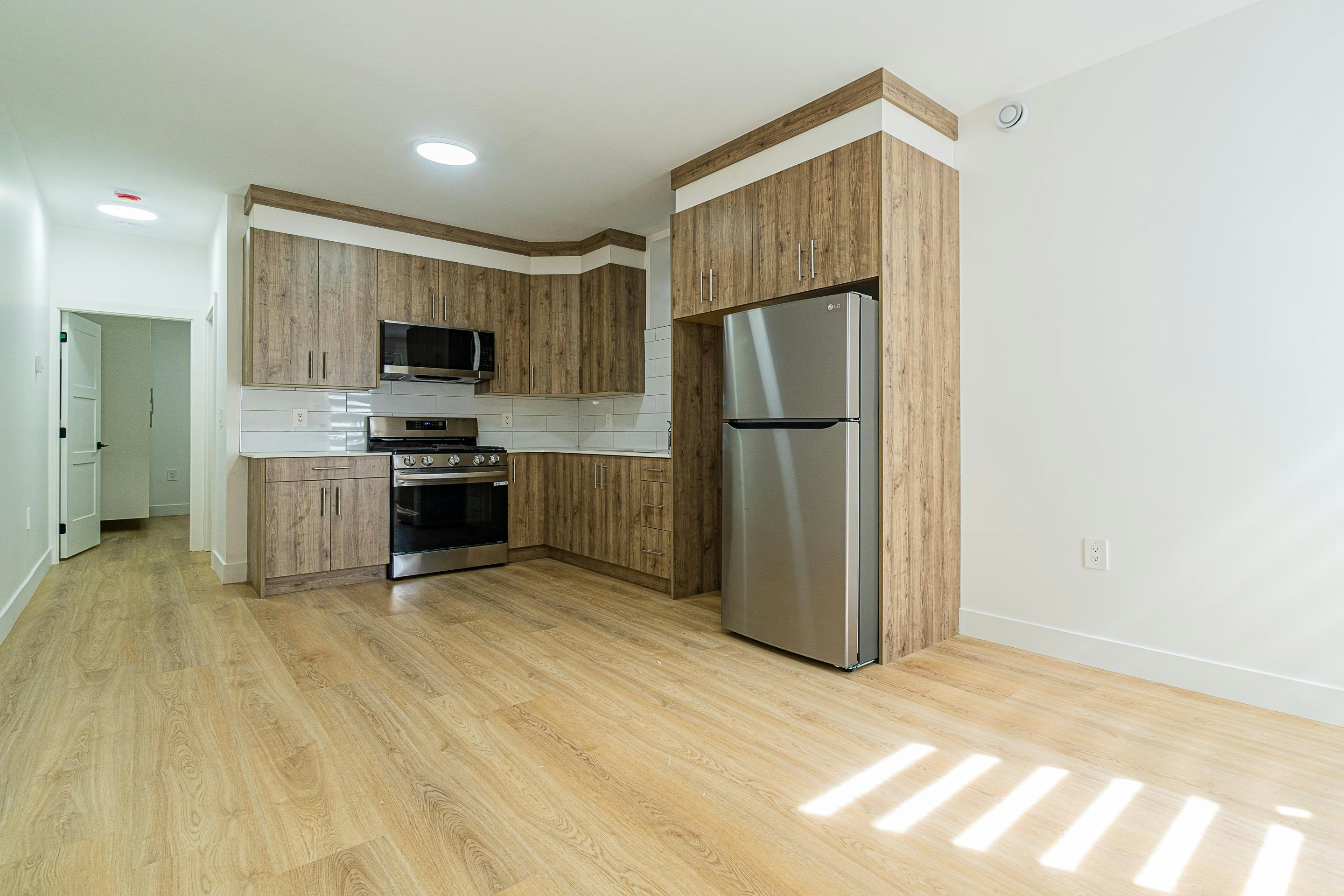 4152 Pender Street, Burnaby, BC, V5C 2M2 - 33