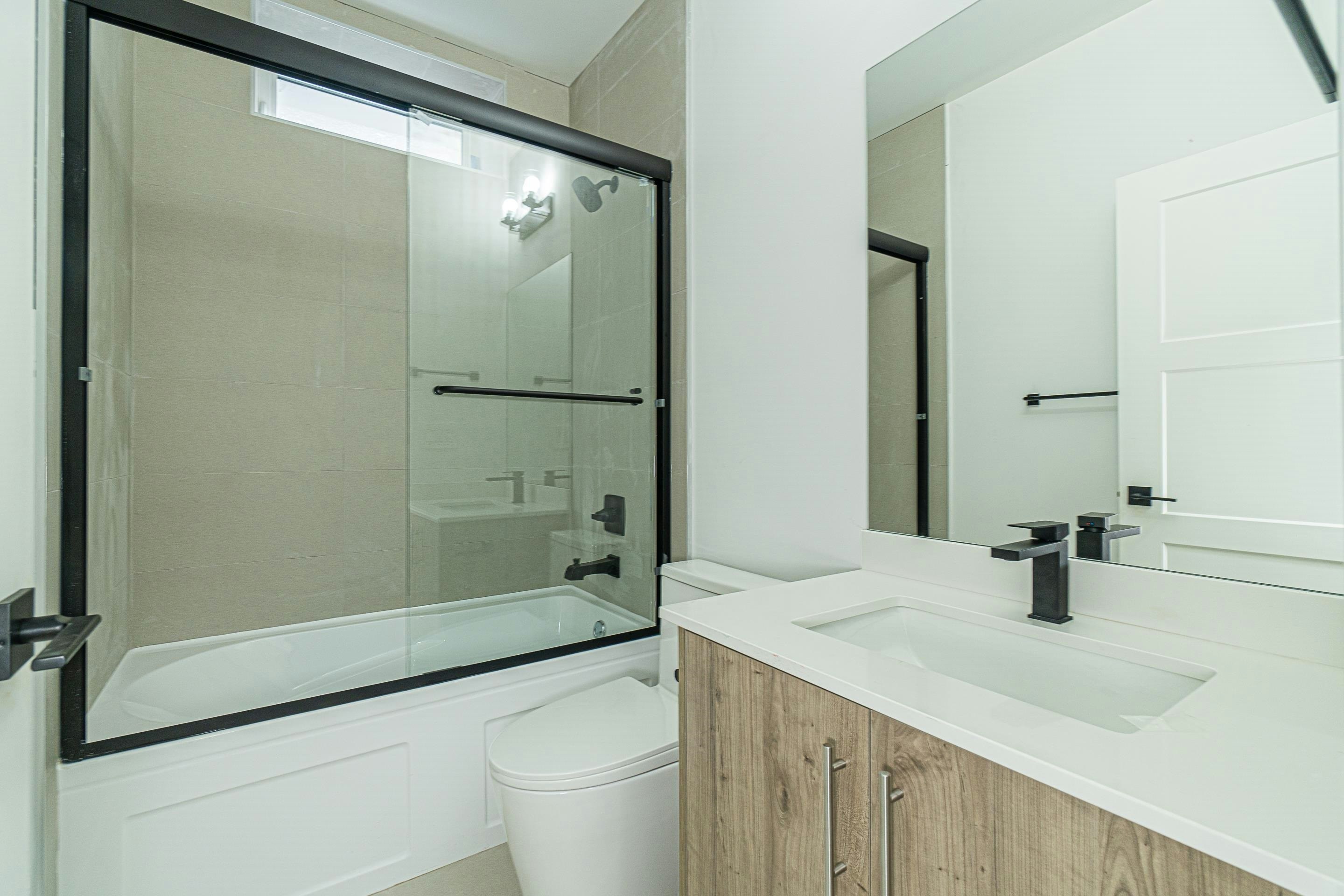 4152 Pender Street, Burnaby, BC, V5C 2M2 - 35