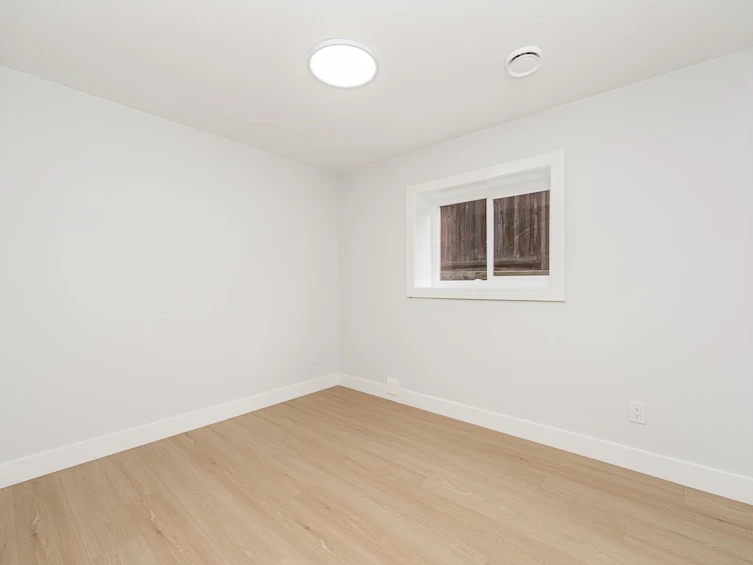 102-18573 56 Avenue, Surrey, BC, V3S 8J3 - 32