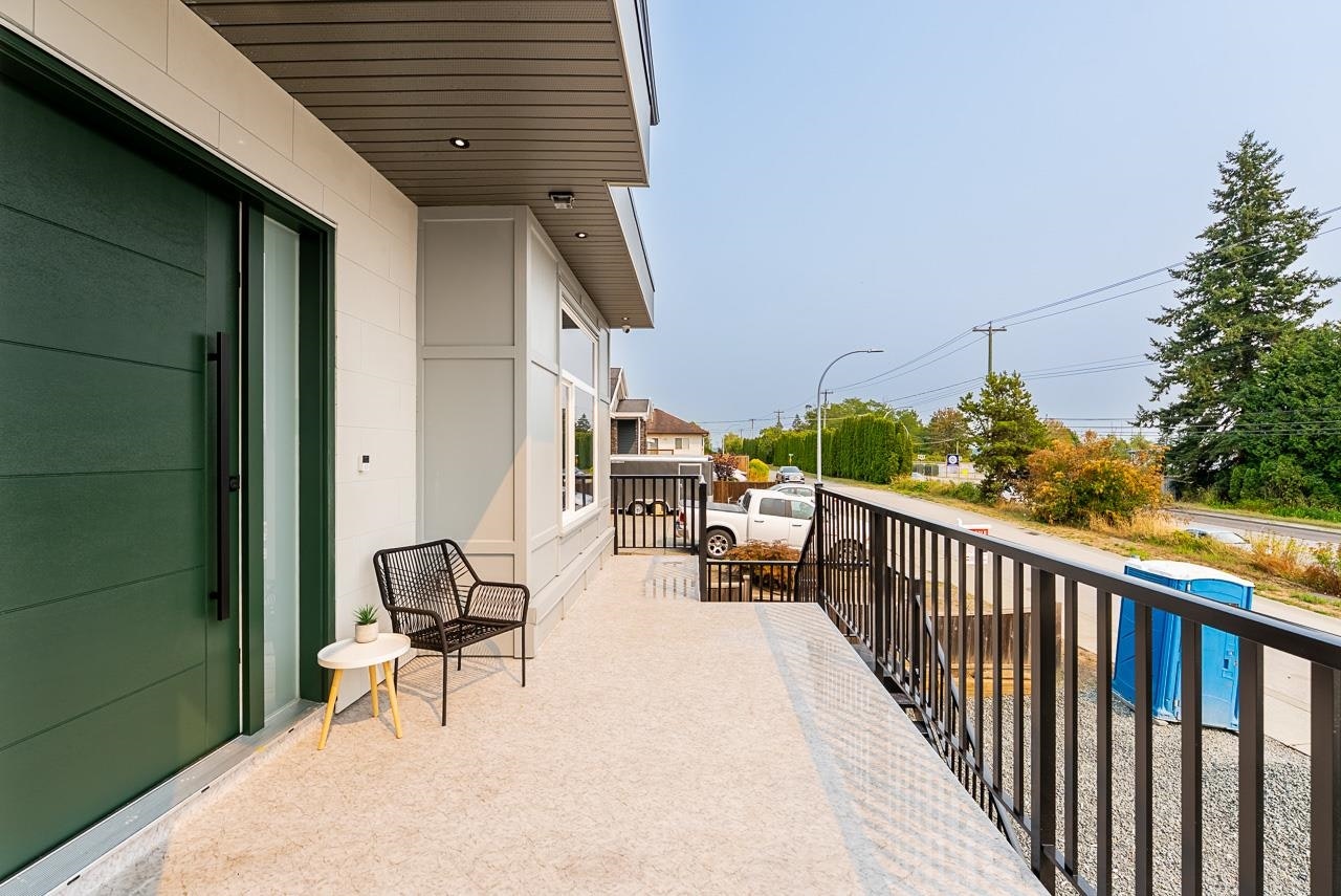 102-18573 56 Avenue - 5