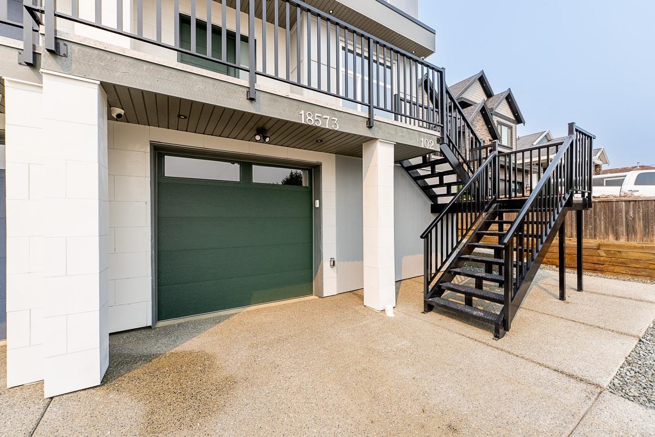 102-18573 56 Avenue - 4