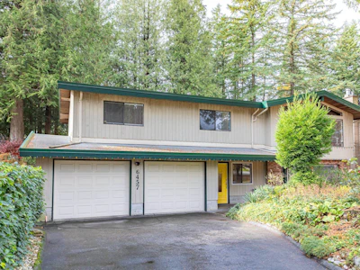 6457 Summit Crescent - 2