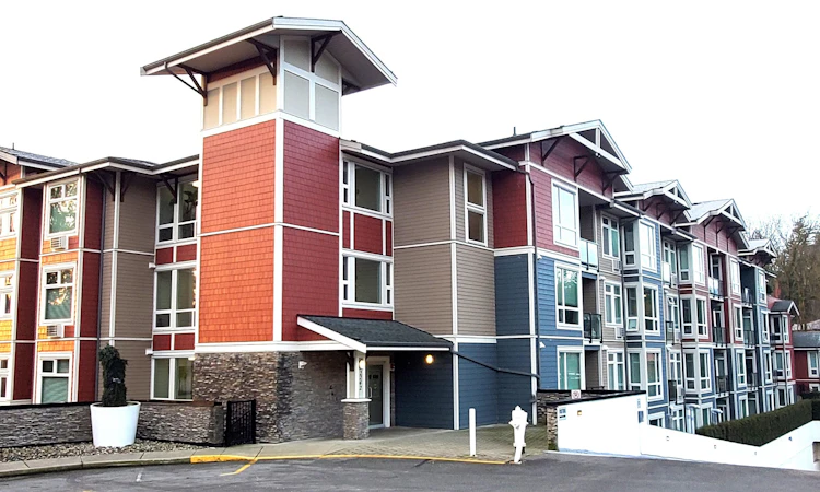 409-2242 Whatcom Road