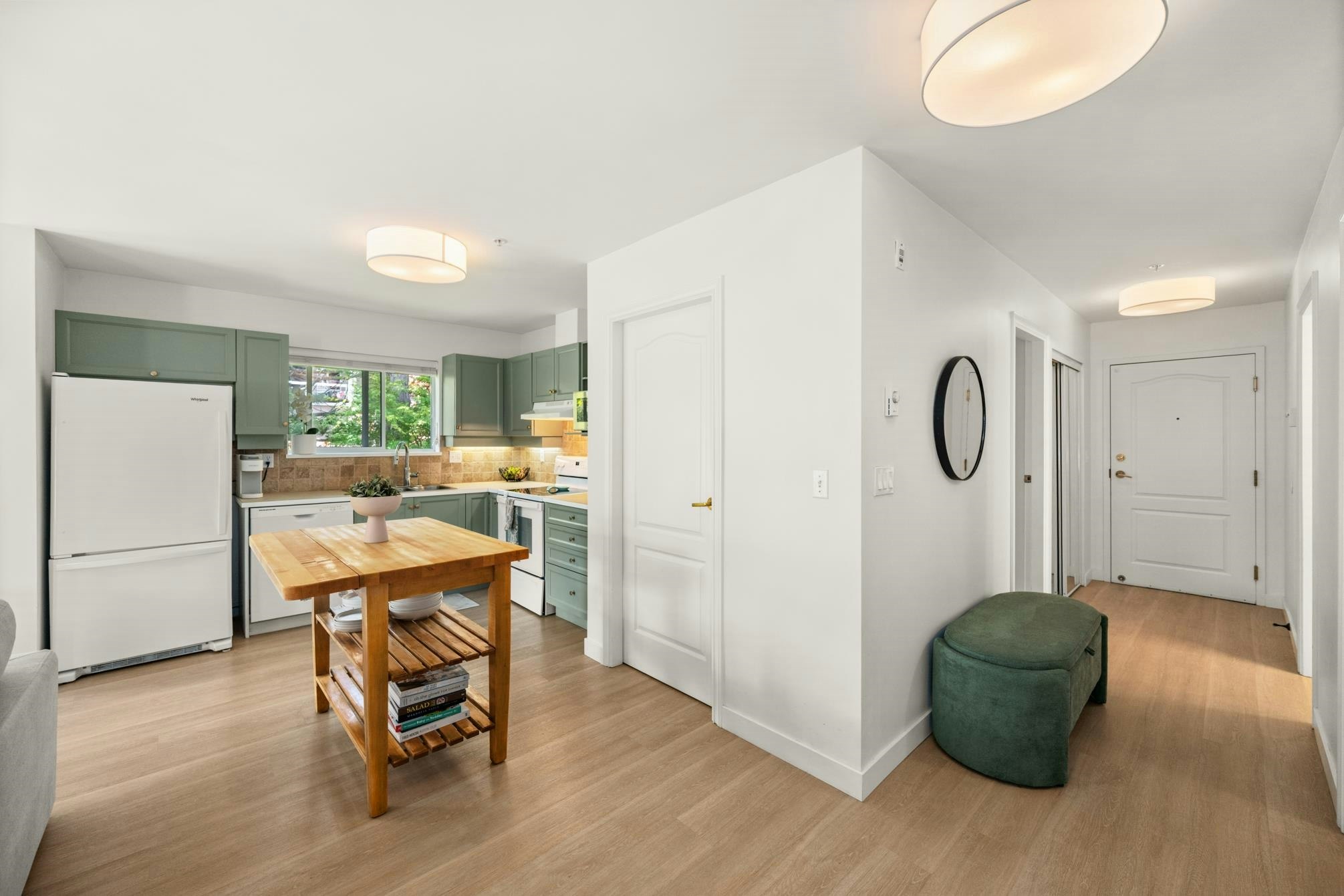 309-15272 20 Avenue, Surrey, BC, V4A 2A3 - 15