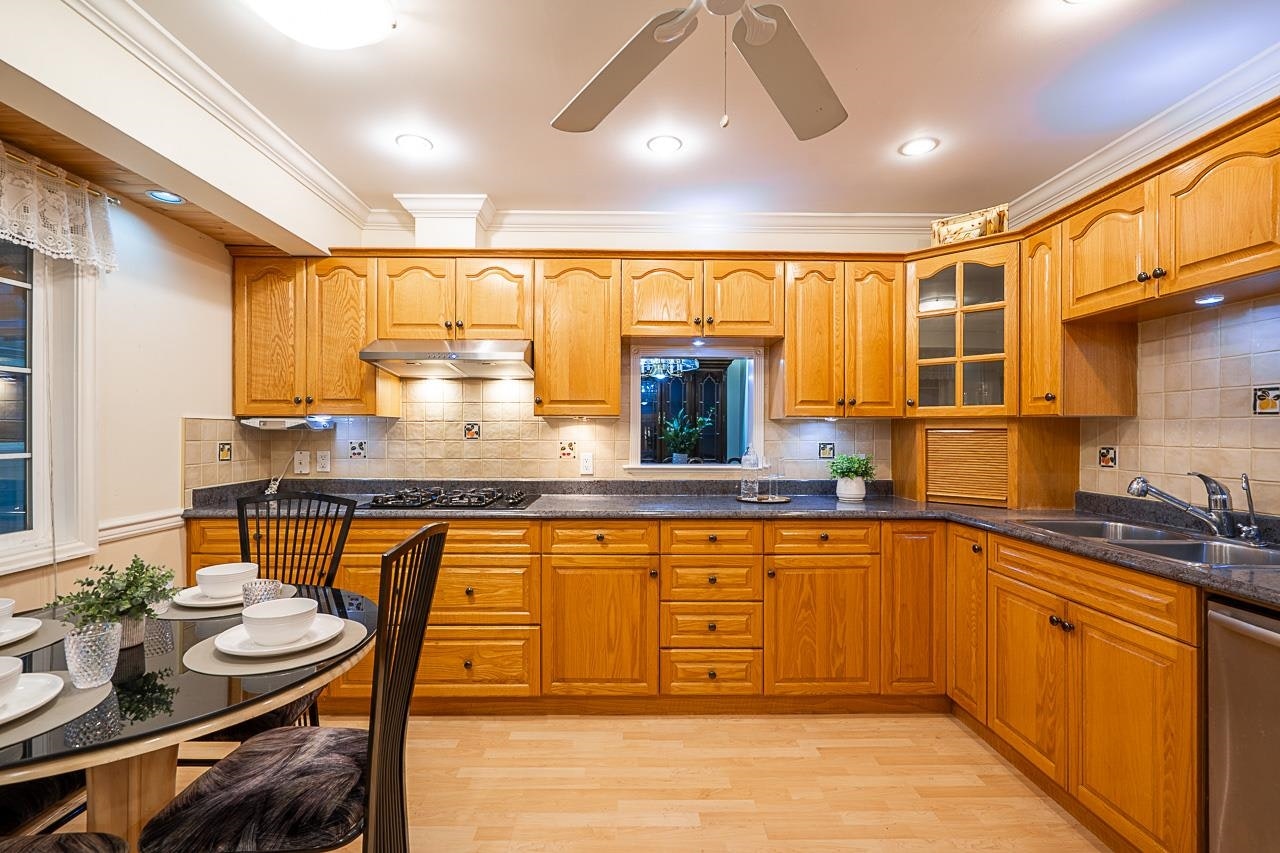 9762 116 Street - 4