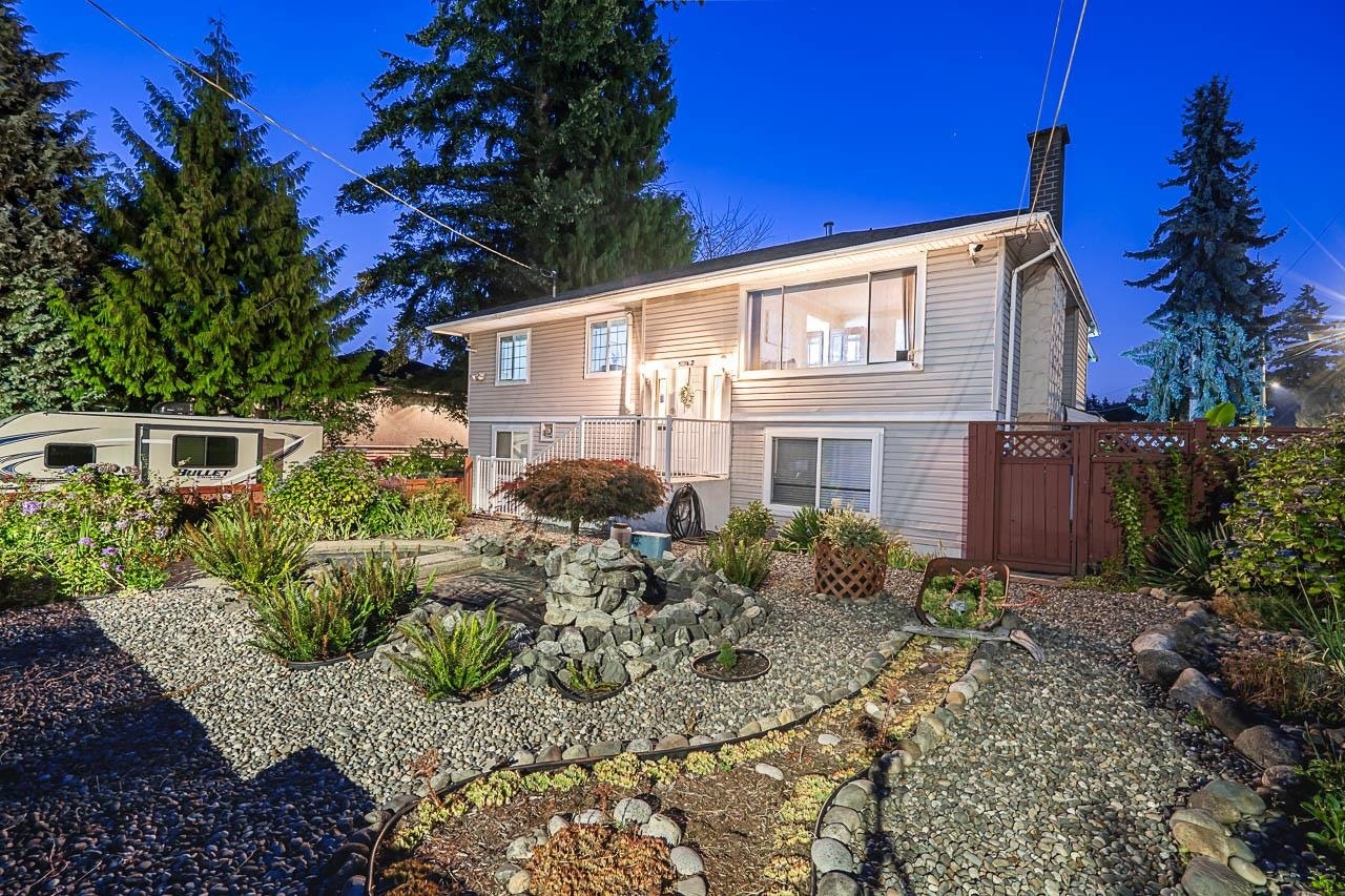 9762 116 Street - 3