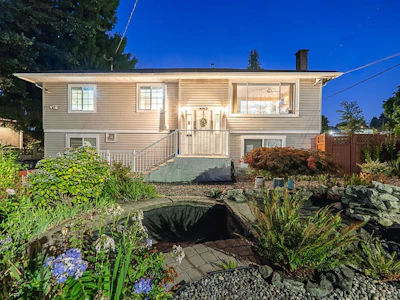 9762 116 Street - 2