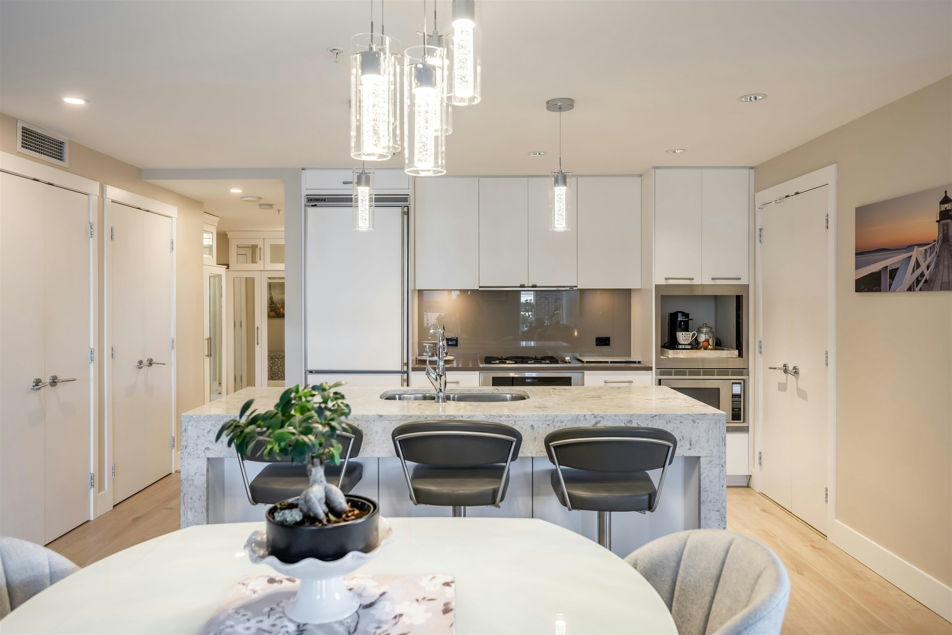 204-15152 Russell Avenue, Surrey, BC, V4B 0A3 - 14