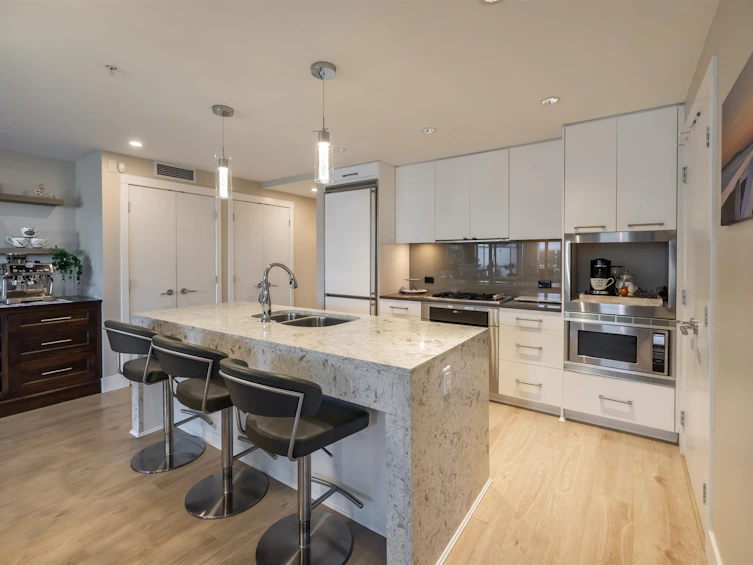 204-15152 Russell Avenue, Surrey, BC, V4B 0A3 - 17