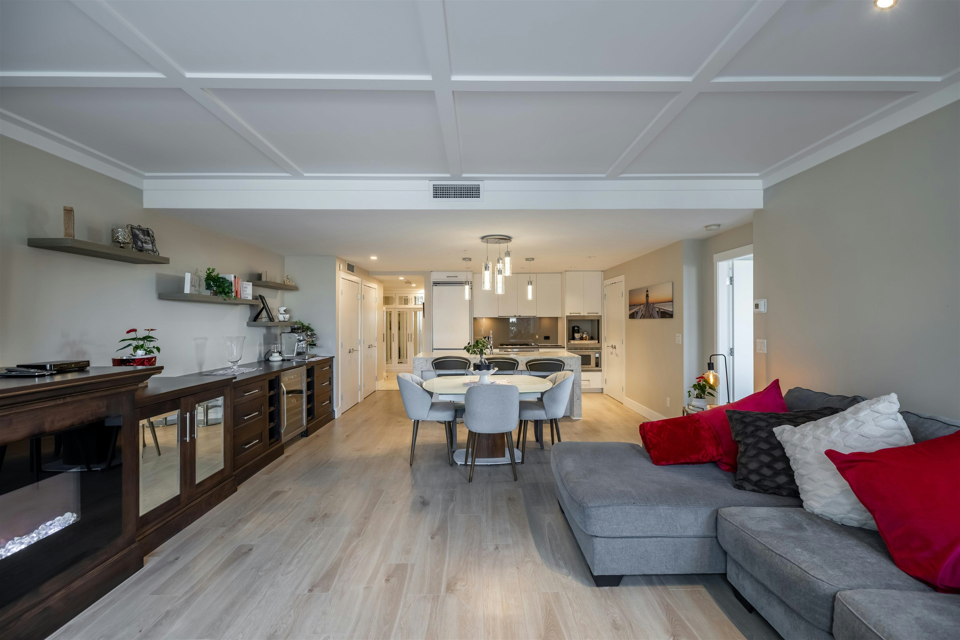 204-15152 Russell Avenue, Surrey, BC, V4B 0A3 - 12