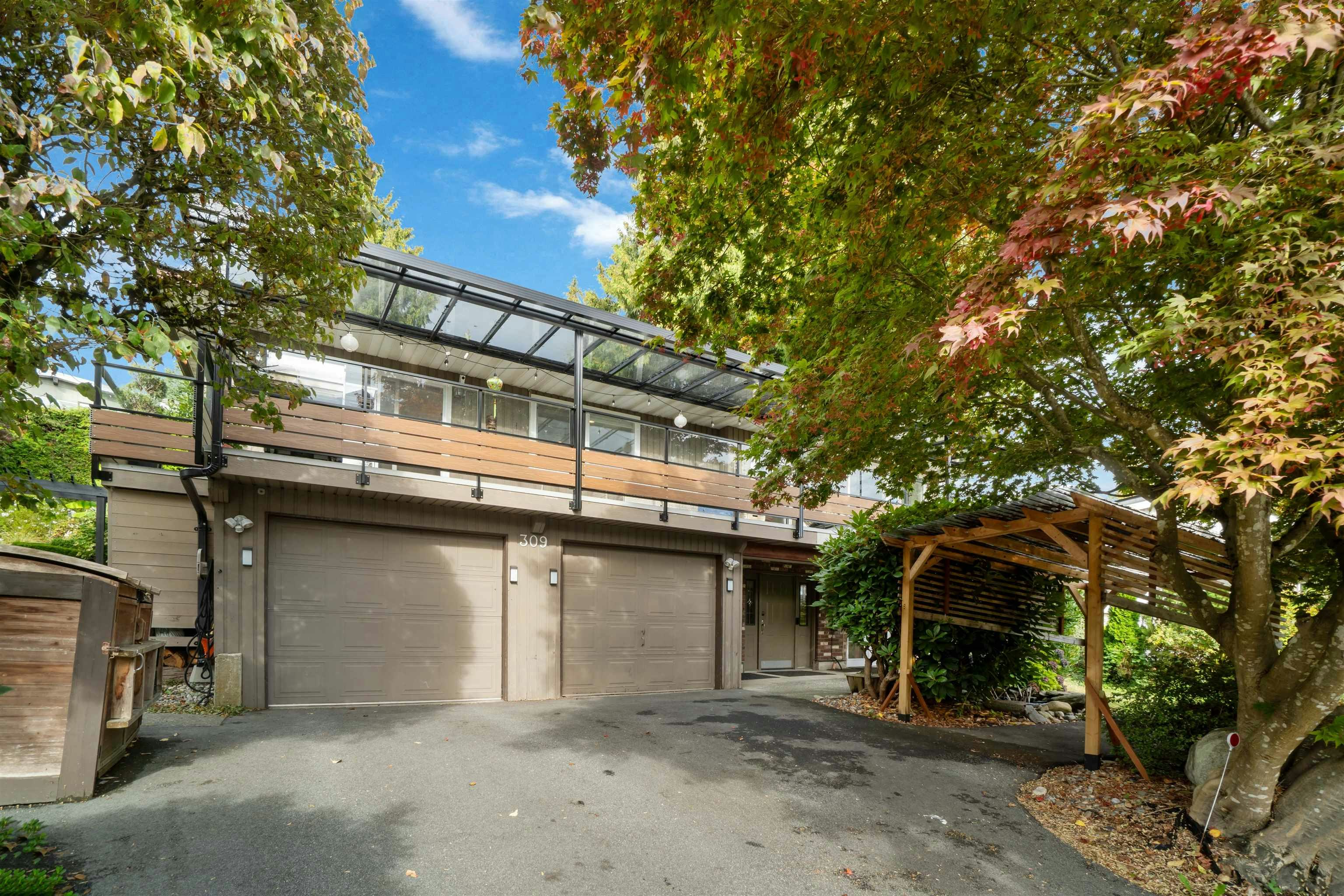 309 Gloucester Court, Coquitlam, BC, V3K 5S6