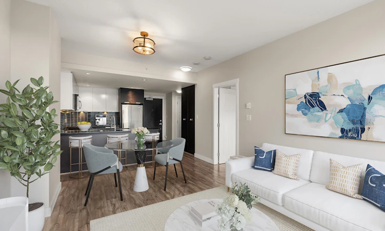 802-2968 Glen Drive