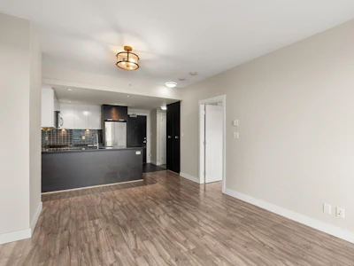 802-2968 Glen Drive - 2