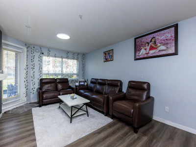 118-8068 120a Street - 3