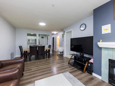 118-8068 120a Street - 5