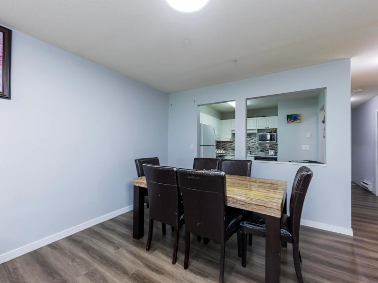 118-8068 120a Street, Surrey, BC, V3W 3P3 - 8