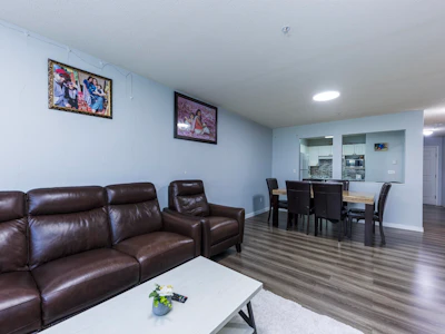 118-8068 120a Street - 4