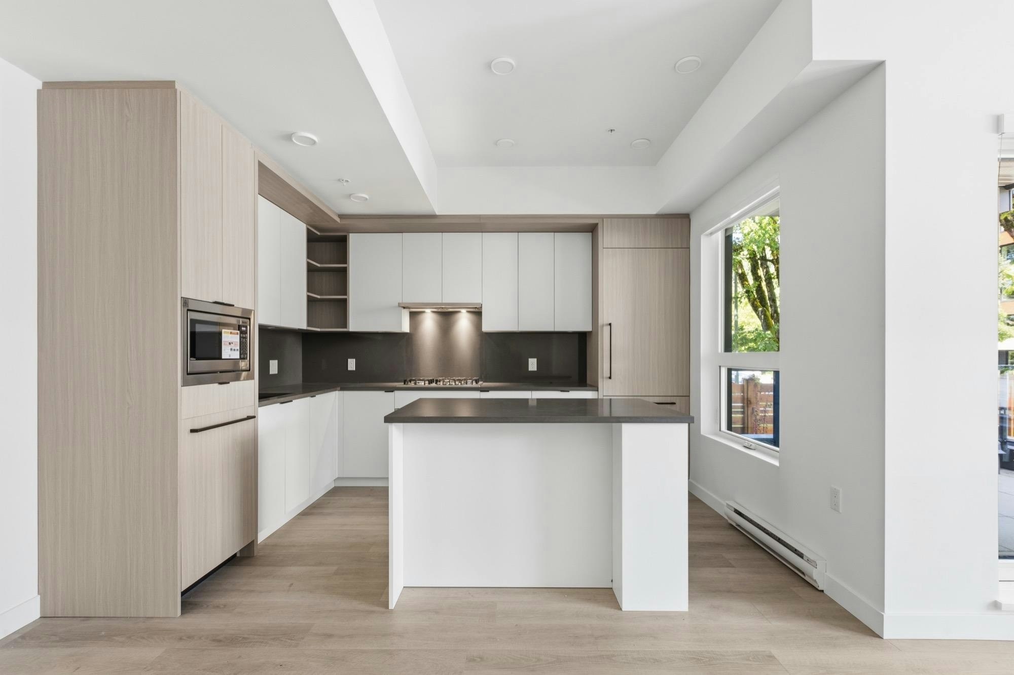 102-2268 E Broadway, Vancouver, BC, V5N 0L2