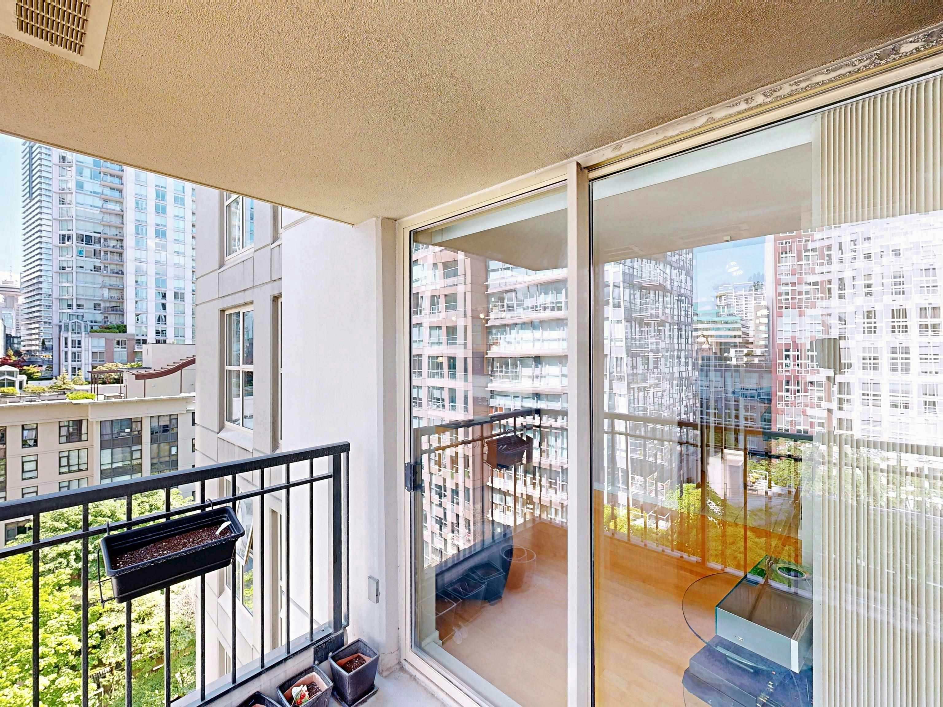1003-969 Richards Street, Vancouver, BC, V6B 1A8 - 9