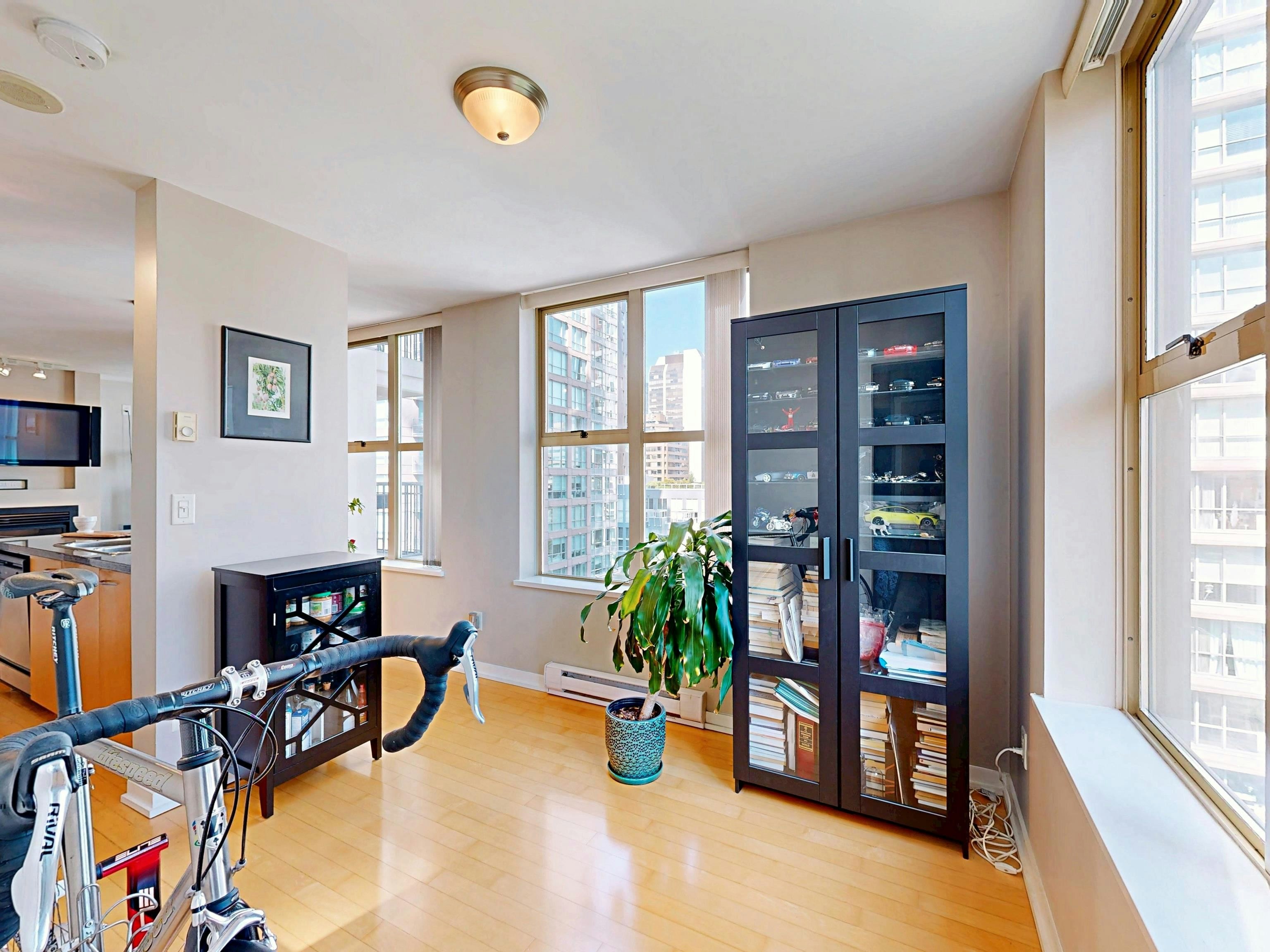 1003-969 Richards Street, Vancouver, BC, V6B 1A8 - 18