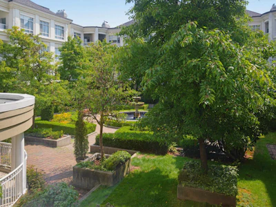 229-5735 Hampton Place - 5