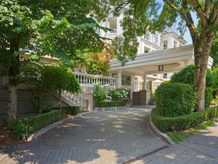 229-5735 Hampton Place, Vancouver, BC, V6T 2G8