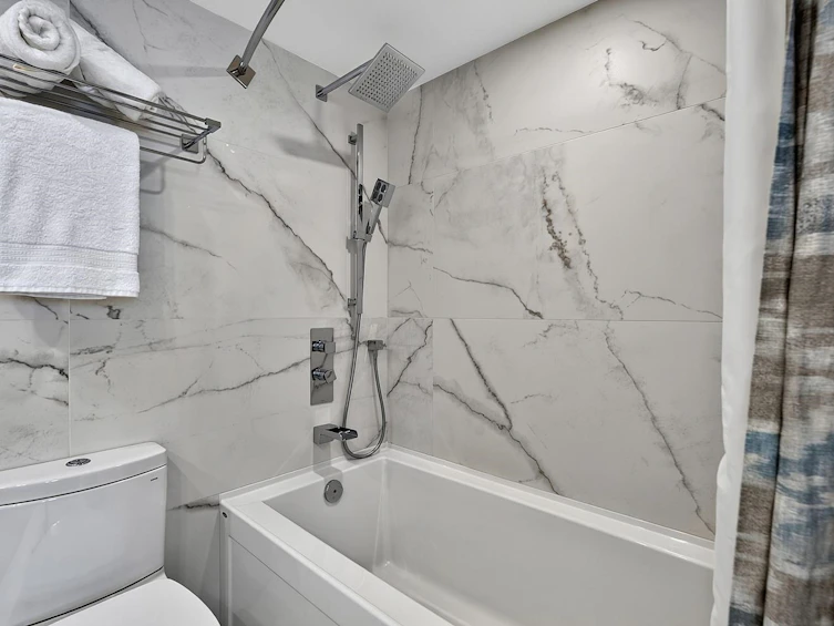 907-2201 Pine Street, Vancouver, BC, V6J 5E7 - 13