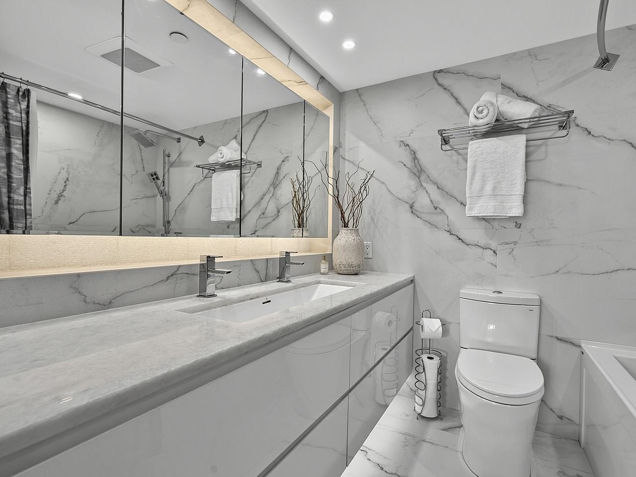 907-2201 Pine Street, Vancouver, BC, V6J 5E7 - 12