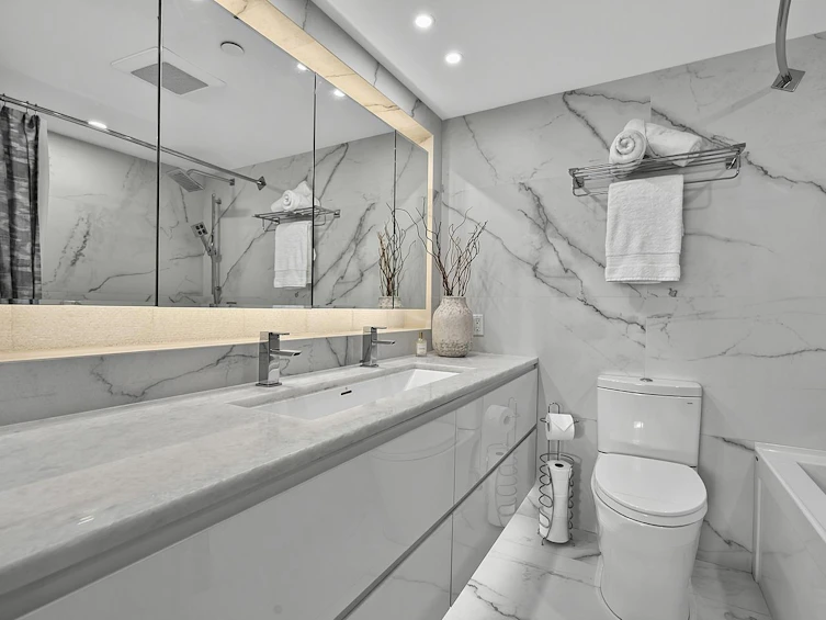 907-2201 Pine Street, Vancouver, BC, V6J 5E7 - 12