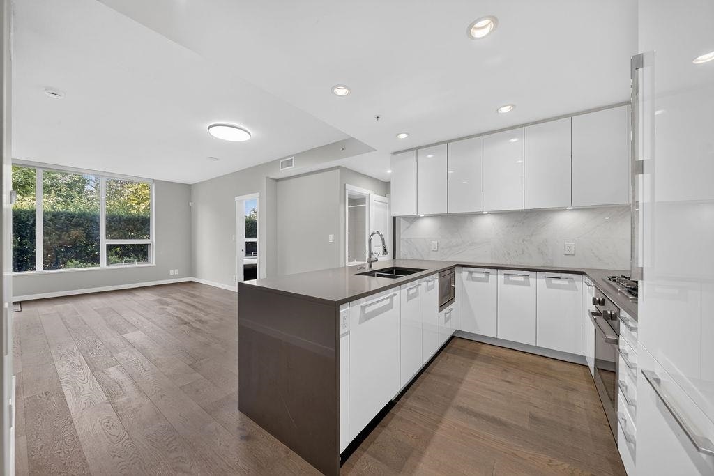 115-5687 Gray Avenue - 2