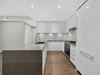 115-5687 Gray Avenue - 5
