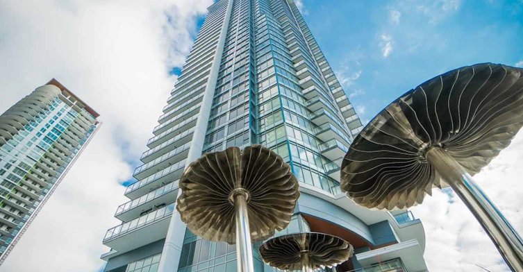 5xx-4900 Lennox Lane, Burnaby, BC, V5H 0G9