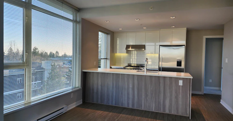 5xx-4900 Lennox Lane, Burnaby, BC, V5H 0G9 - 2