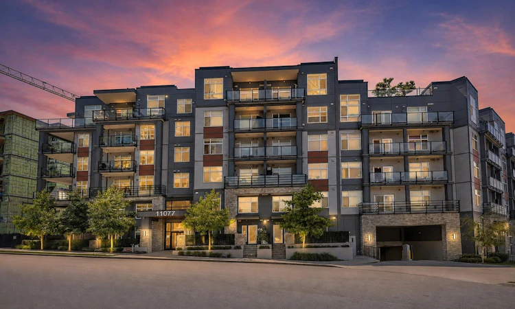 525-11077 Ravine Road