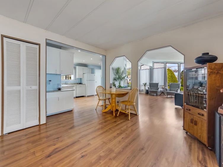 18-2120 King George Boulevard, Surrey, BC, V4A 6Y8 - 11
