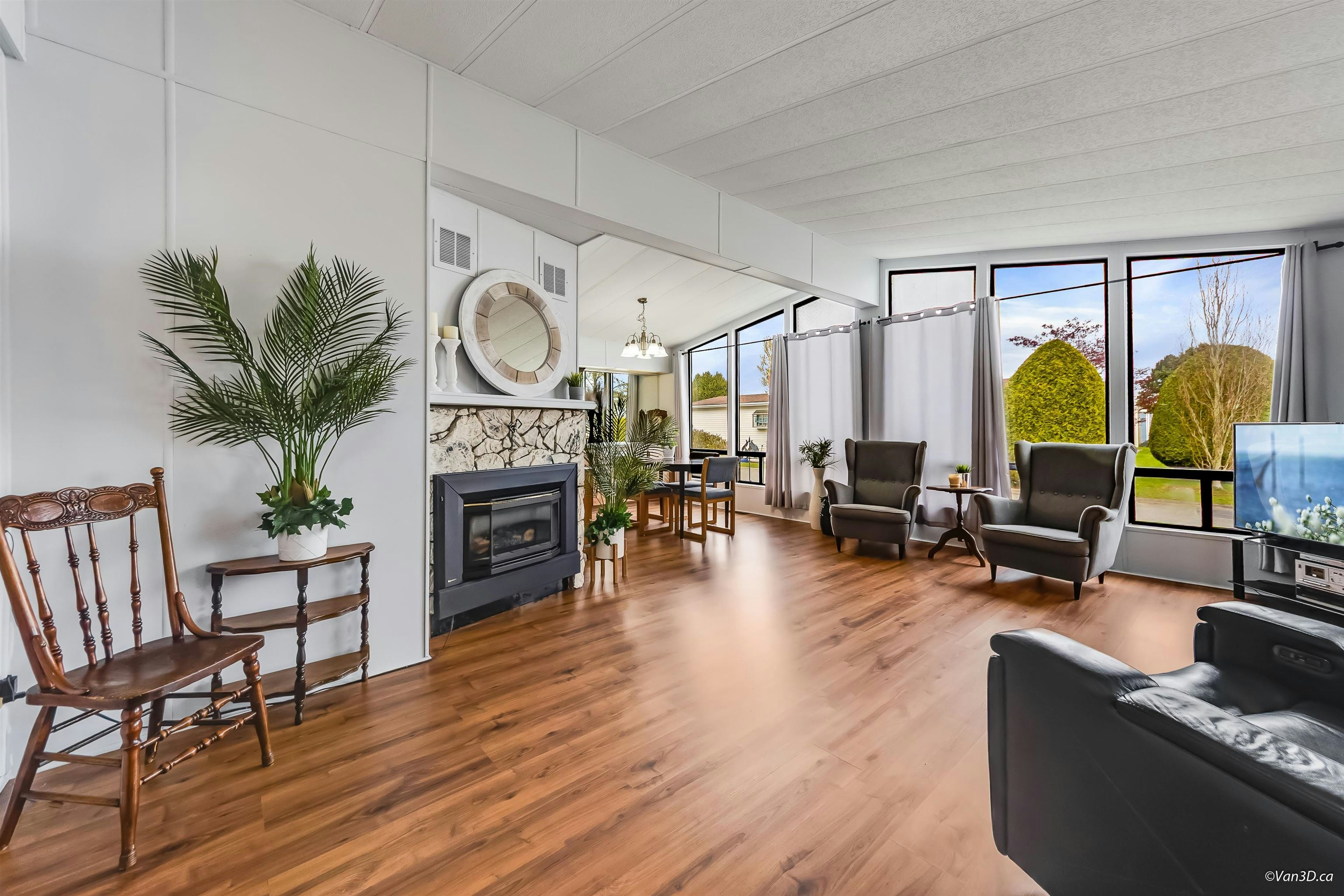 18-2120 King George Boulevard, Surrey, BC, V4A 6Y8 - 2