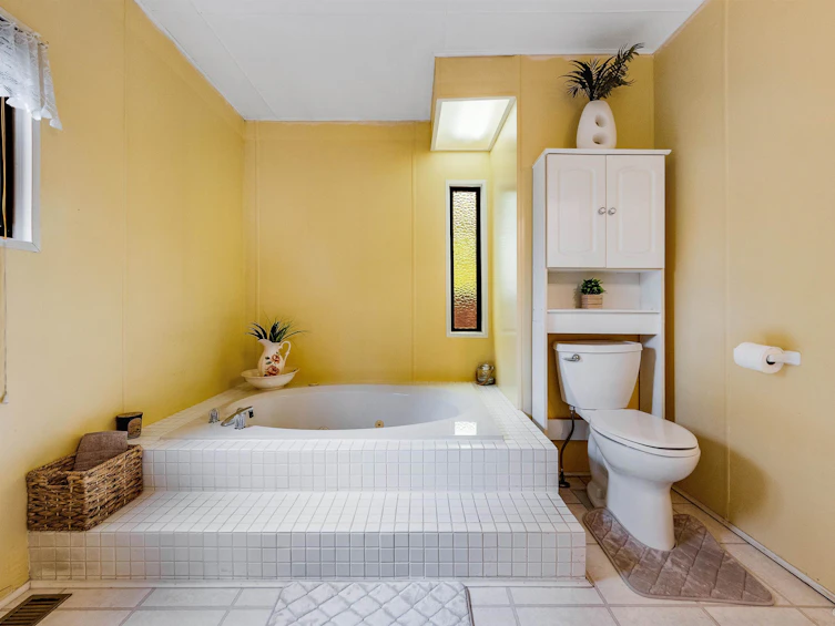 18-2120 King George Boulevard, Surrey, BC, V4A 6Y8 - 23