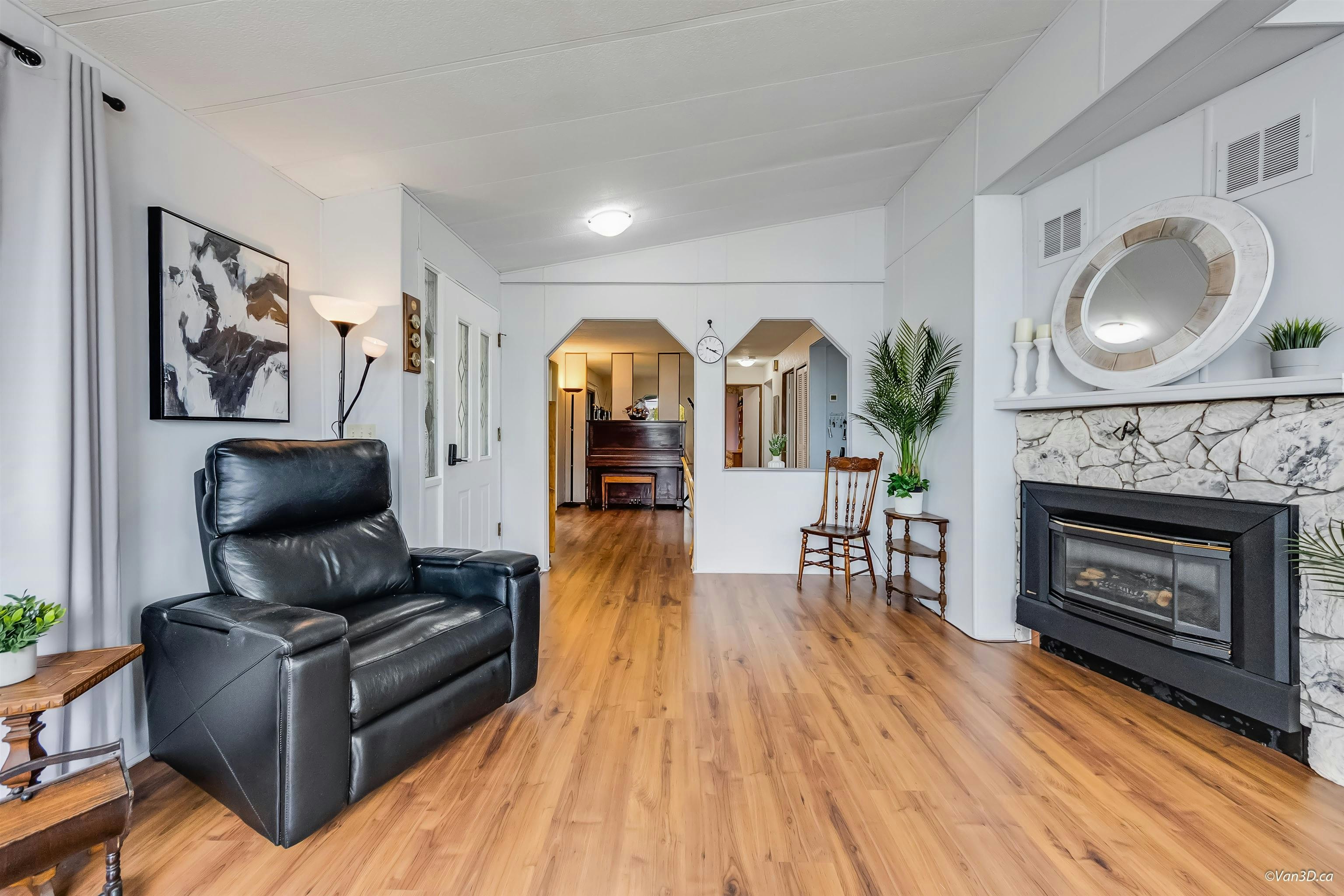 18-2120 King George Boulevard, Surrey, BC, V4A 6Y8 - 4