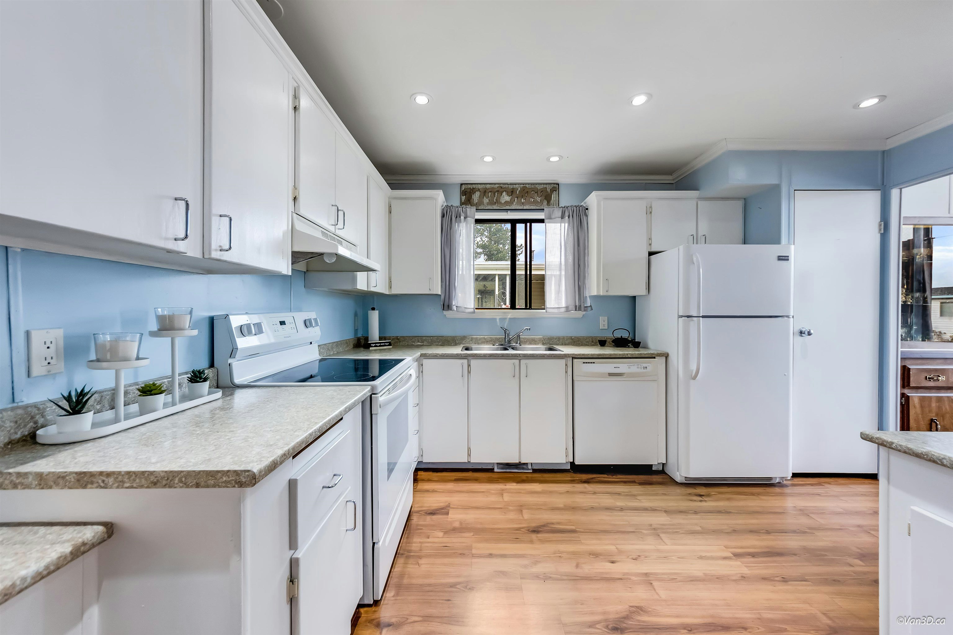 18-2120 King George Boulevard, Surrey, BC, V4A 6Y8 - 3