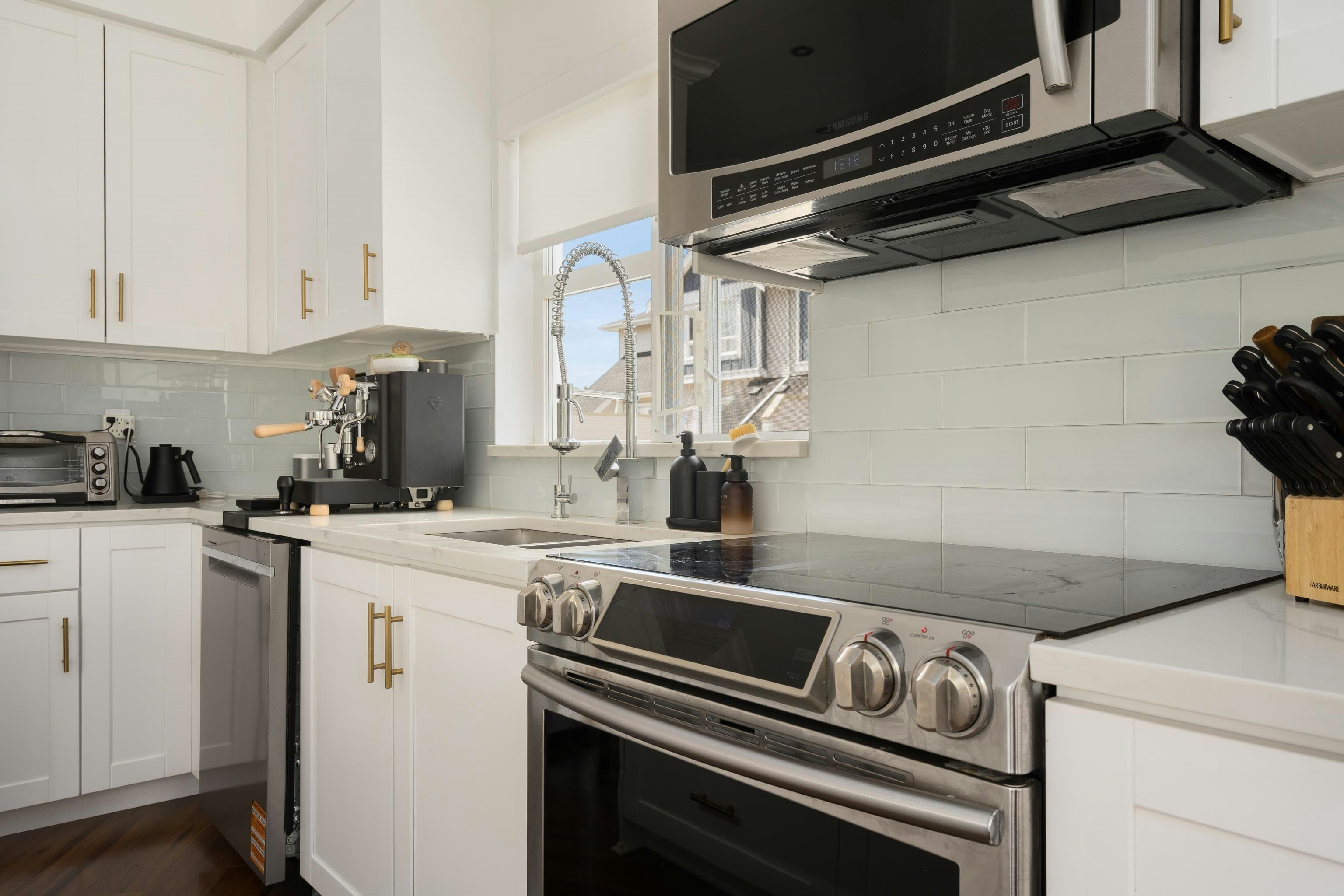 1-13028 No. 2 Road, Richmond, BC, V7E 6S4 - 9