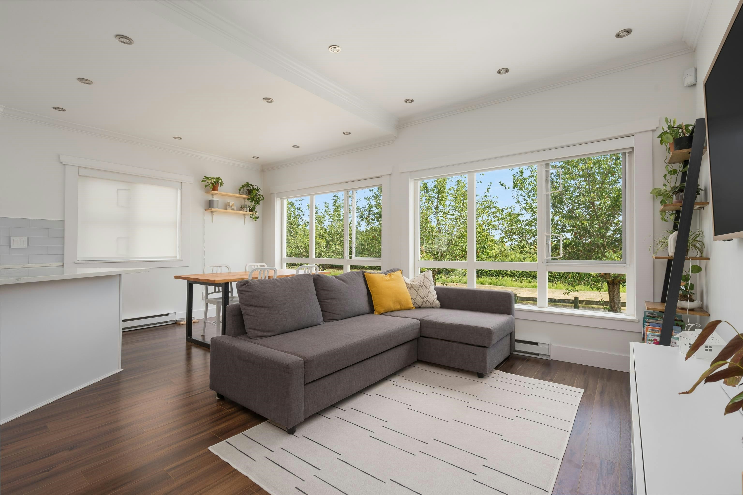 1-13028 No. 2 Road, Richmond, BC, V7E 6S4