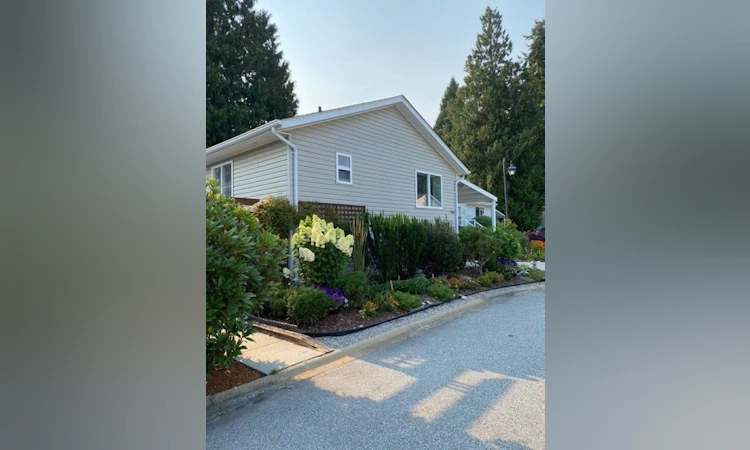 114-4510 Sunshine Coast Highway