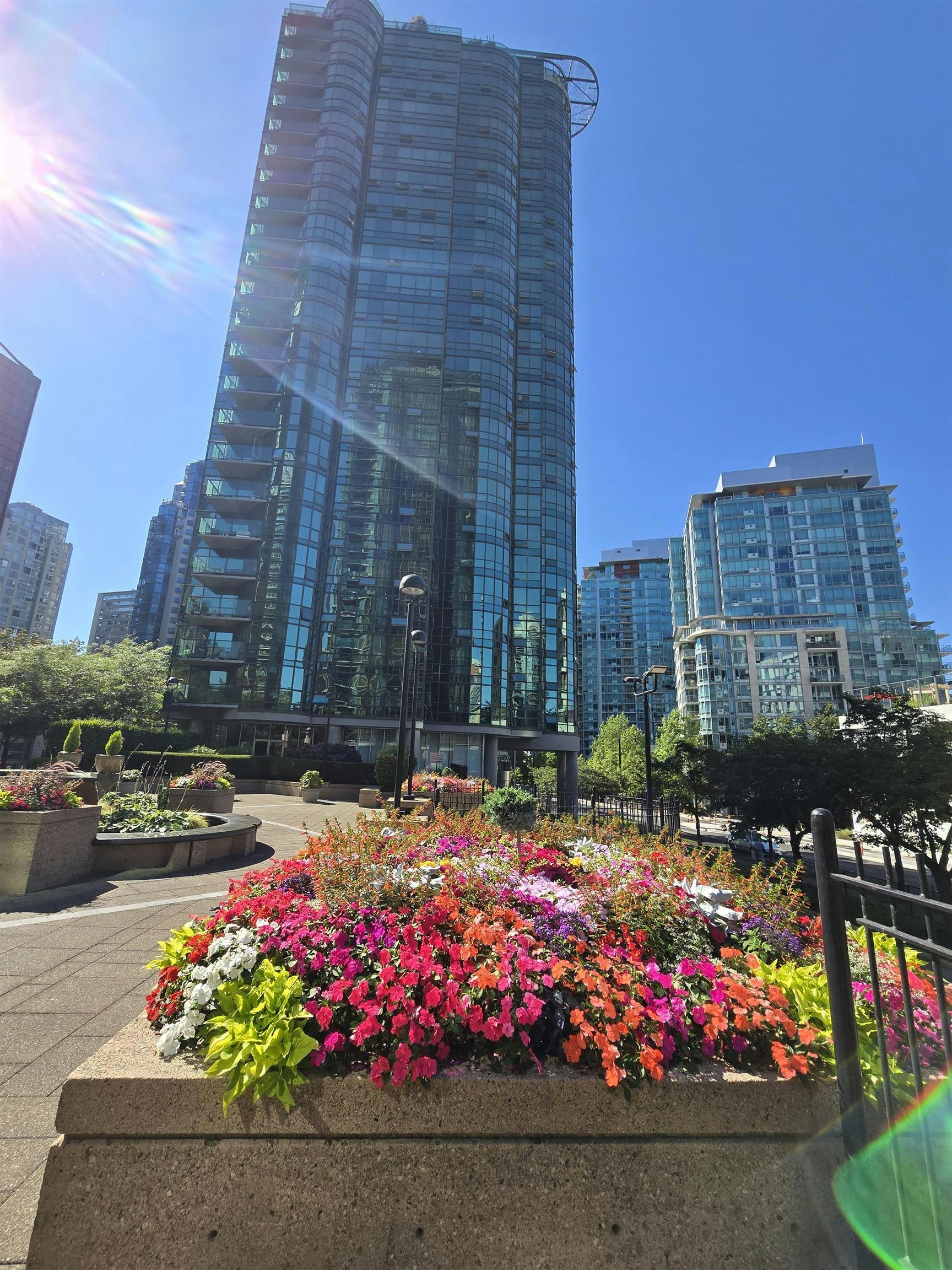 1705-588 Broughton Street, Vancouver, BC, V6G 3E3