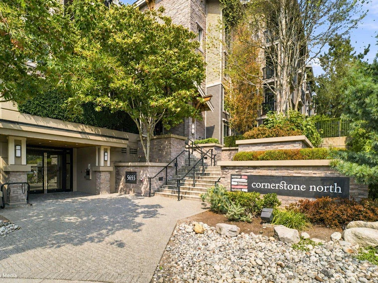 305-5655 210a Street, Langley, BC, V3A 0G4