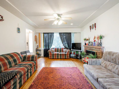 11191 90 Avenue - 4
