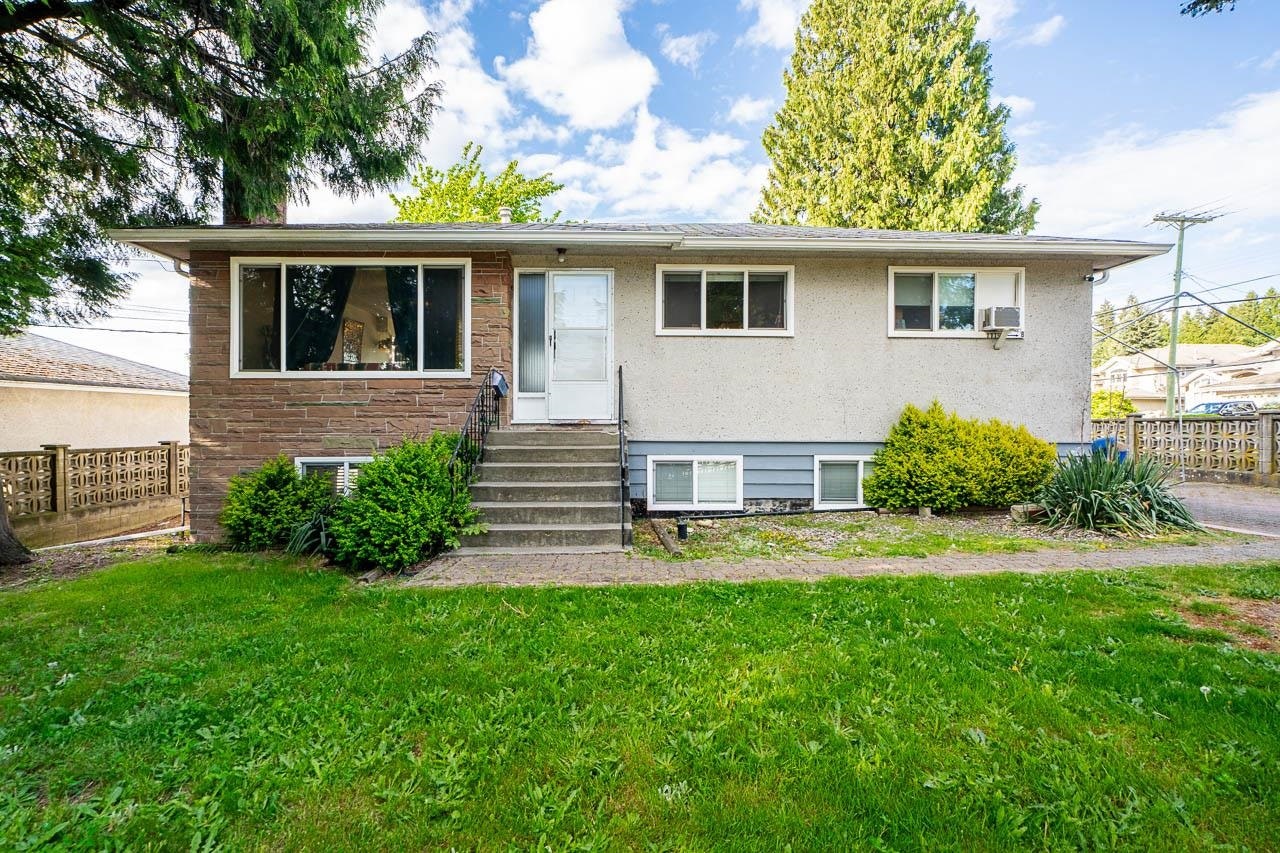 11191 90 Avenue - 2