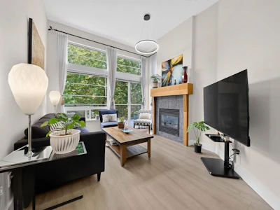 407-6328 Larkin Drive - 3
