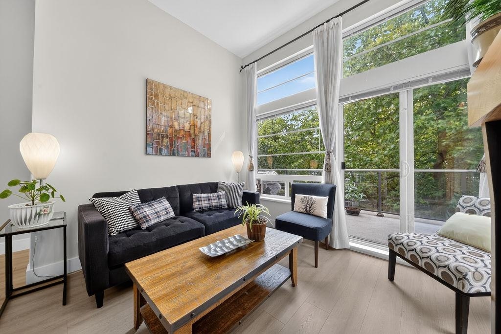 407-6328 Larkin Drive - 4