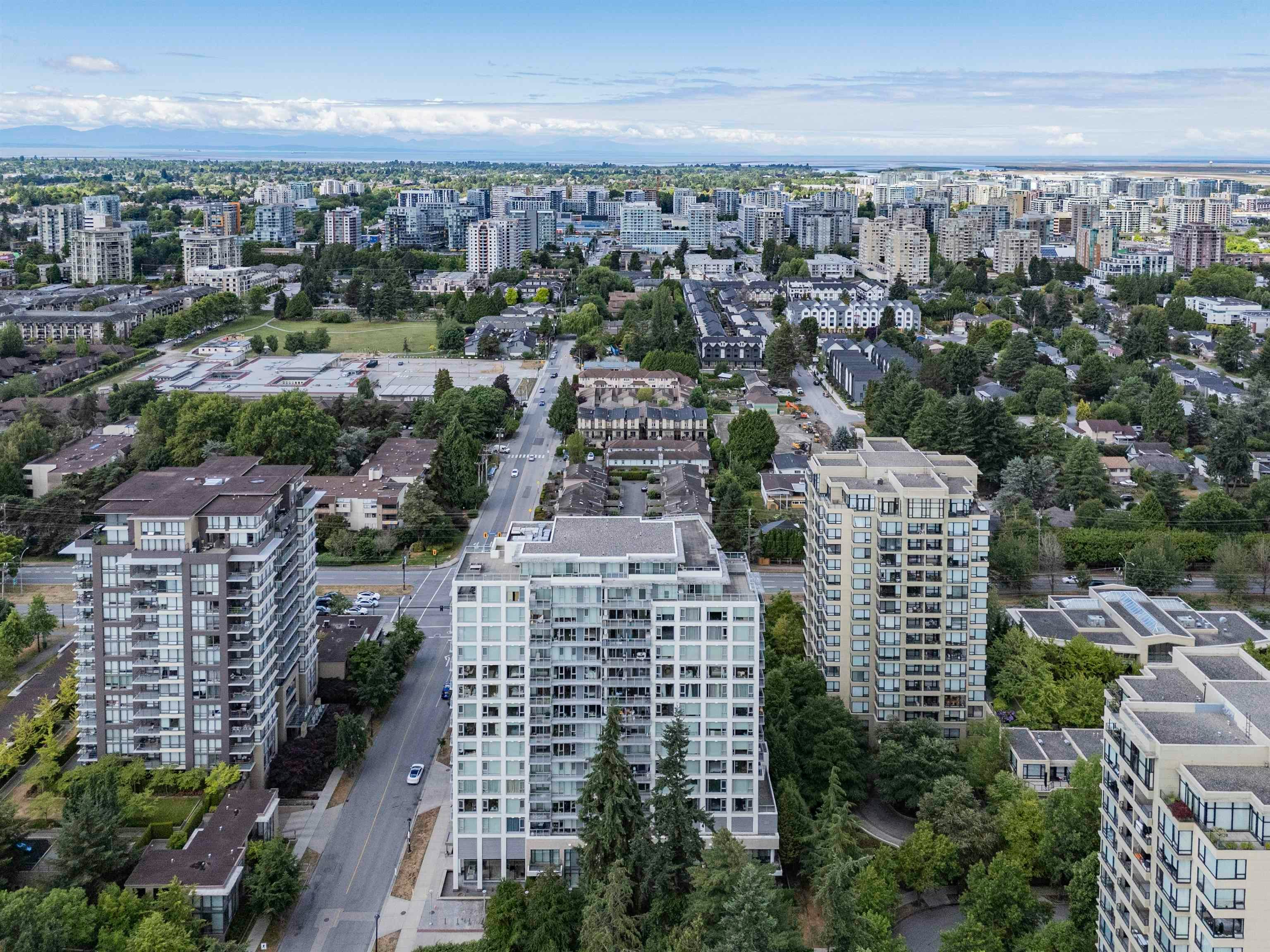 1601-9099 Cook Road, Richmond, BC, V6Y 0G5 - 2