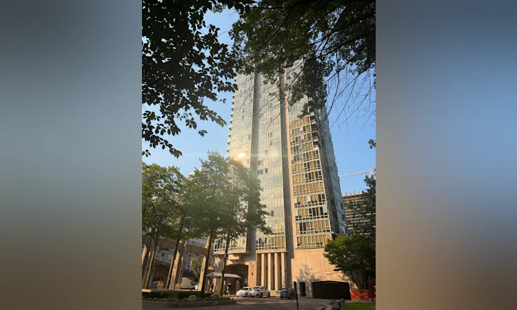 1003-930 Cambie Street